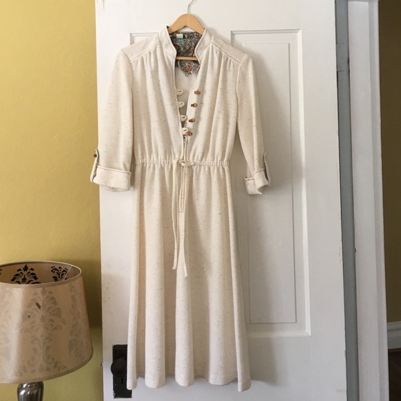 Off-white vintage frock