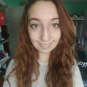 Meet your Posher, Desiree