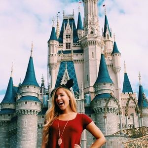 Meet your Posher, Jenelle