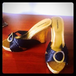 Nice black wedges 👠👠