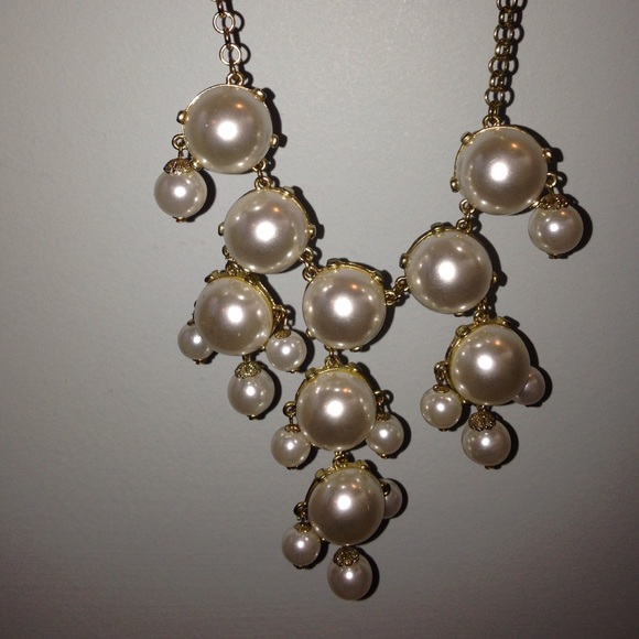 Pearl bubble necklace