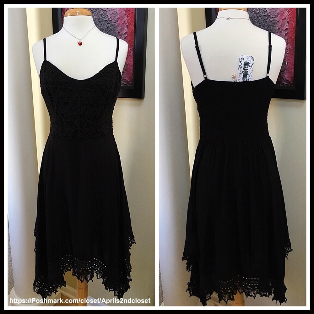 ❌SOLD❌❗️1-HOUR SALE❗️Monoreno DRESS Black Crochet - Picture 6 of 8