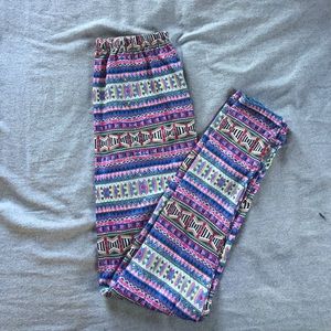 Detailed Aztec print leggings
