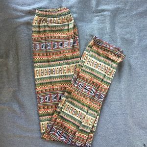 Soft stretchy Aztec leggings