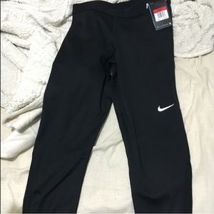 Black nike pro