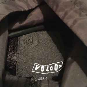 Volcom windbreaker