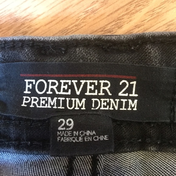 Forever 21 Denim - ๐๐บ Forever 21 Black Skinny Jeans ๐บ๐ Forever 21 Denim - ๐๐บ Forever 21 Black Skinny Jeans ๐บ๐