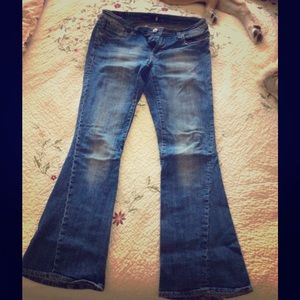 Vigoss flare jeans.