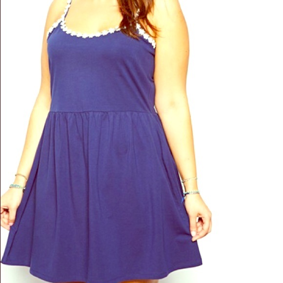 New look inspire daisy strap dress