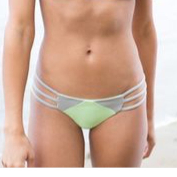 Ola feroz bikini bottoms