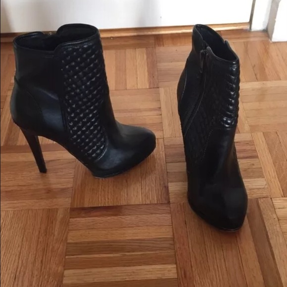 Forever 21 booties size 7
