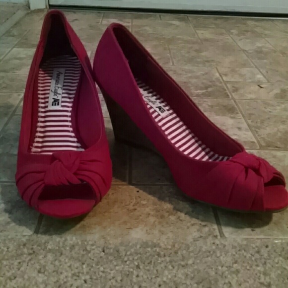 American Eagle heels