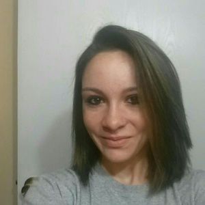 Meet your Posher, Desiree