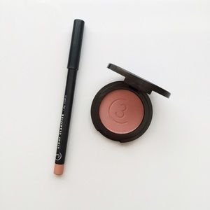 Eye Brightening Shadow