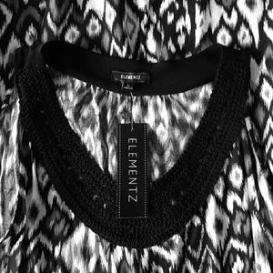 Sleeveless ruffled dress