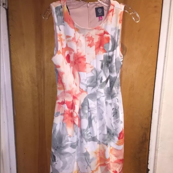 Vince Camuto dress size 6