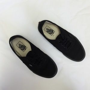 All black Vans