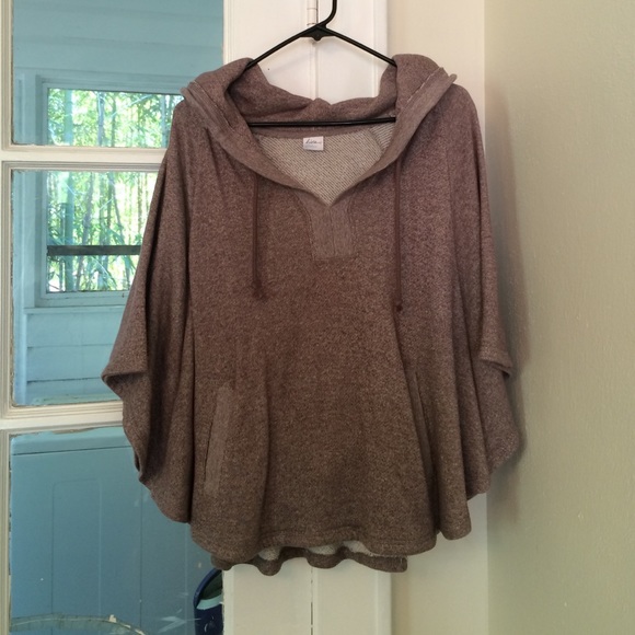 Kina brand/pacsun poncho size xl