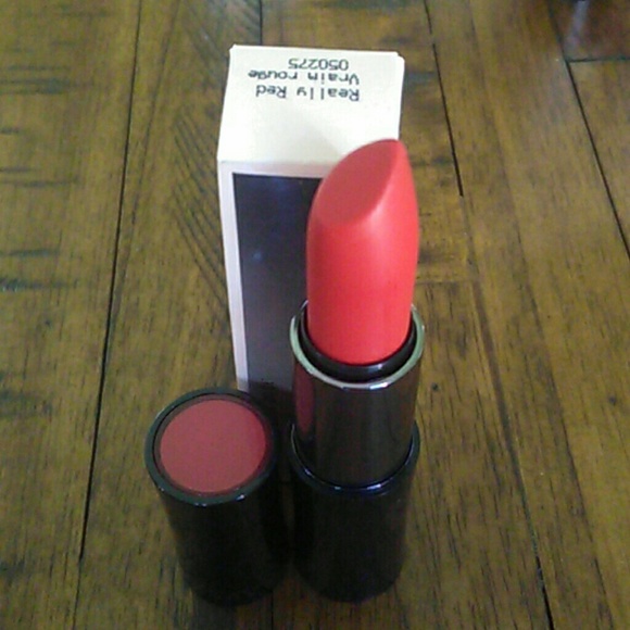 Mary Kay Really Red Creme Lipstick
