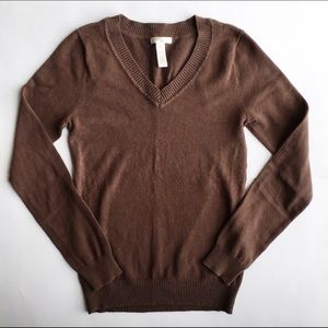 brown v-neck long sleeve