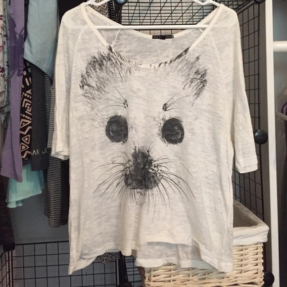 Graphic tee