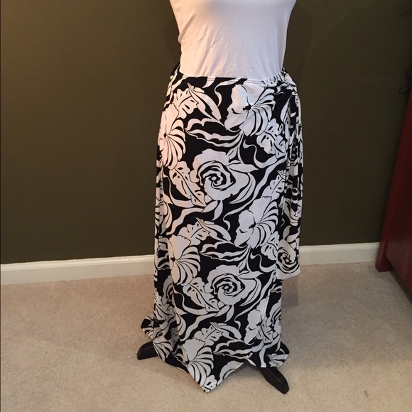White House Black Market wrap skirt