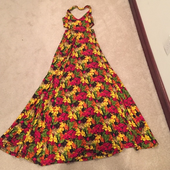 Maxi cut out print dress