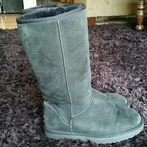 Classic Tall Ugg Boot - Picture 2 of 4