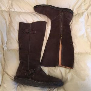 Brown leather boots by Born