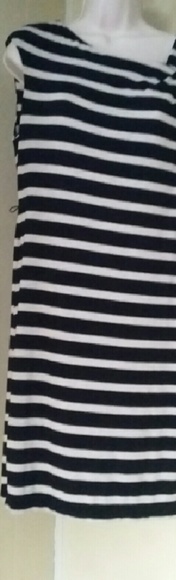 Calvin Klein Maxi "SALE" - Picture 3 of 3