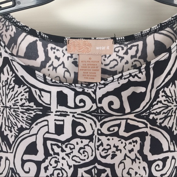 🚫sold🚫 Black & white top