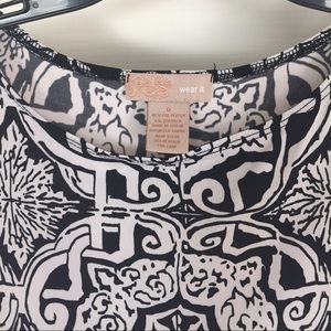 🚫sold🚫 Black & white top