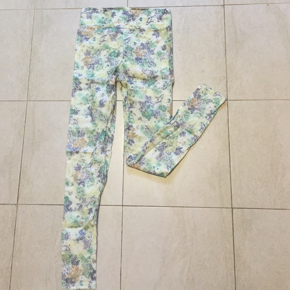 Floral printed leggings