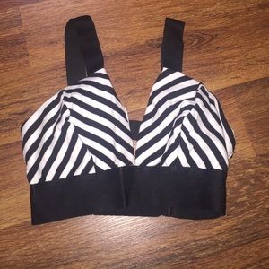 Bebe Crop top