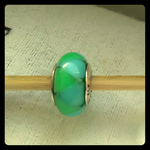 Retired Pandora charm