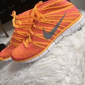 Womens Nike Flyknit Chukka 7.5 shoes