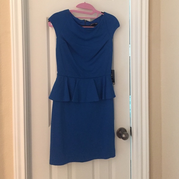 Express dress with tags never worn !!!