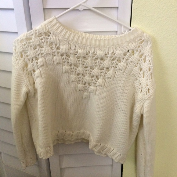 White knit cropped sweater