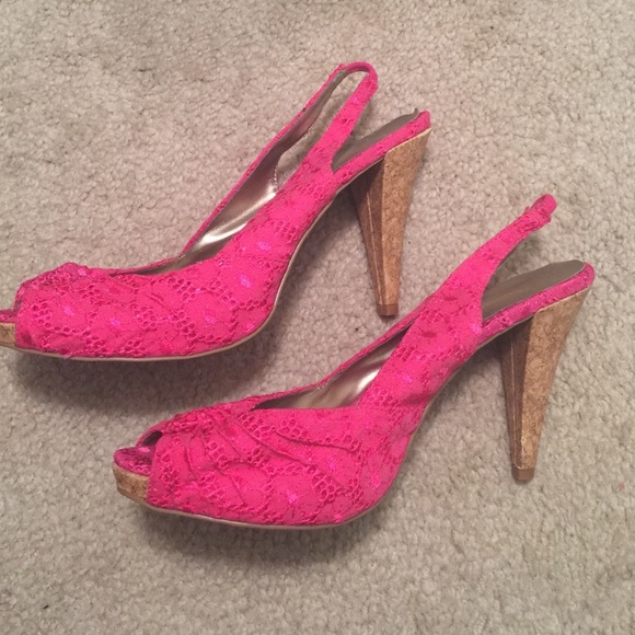 Pink heels - Picture 2 of 2