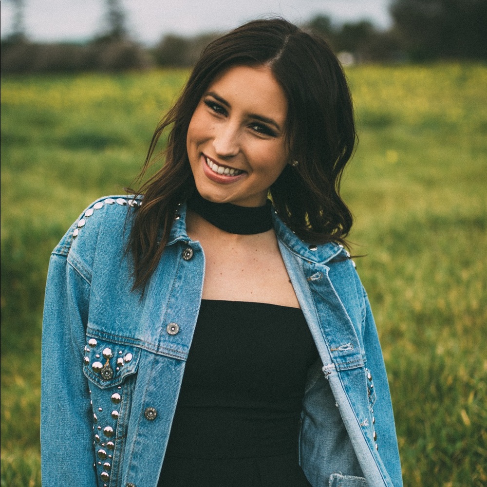 Meet your Posher, Jillian