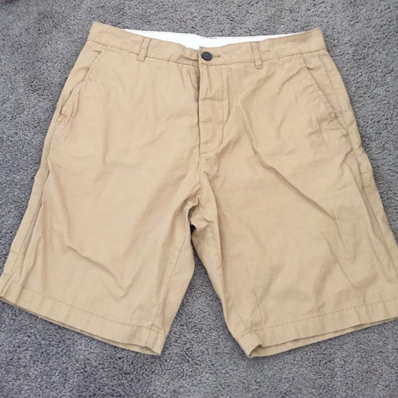 H&M MENS 32 tan NWOT shorts