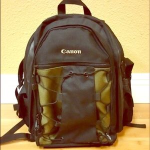 Canon DSLR Camera Backpack (CONDITION👑👑👑👑of 5)