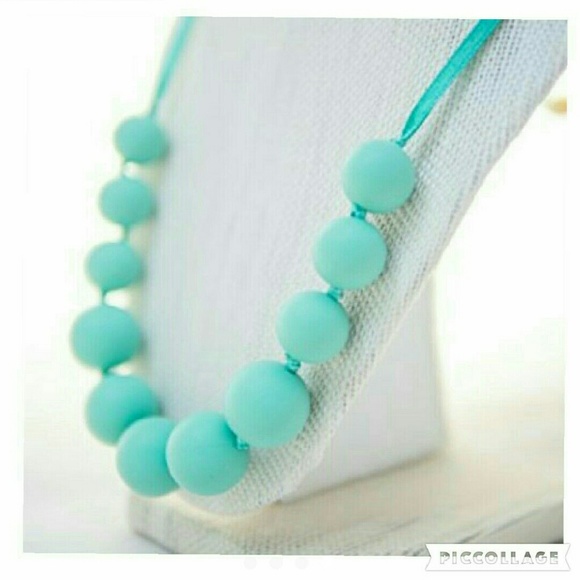 SILICONE TEETHING NECKLACE - Picture 4 of 4