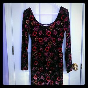 Candies wide shoulder long sleeve dress.