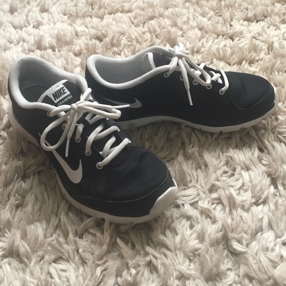 🚫SOLD Black nikes