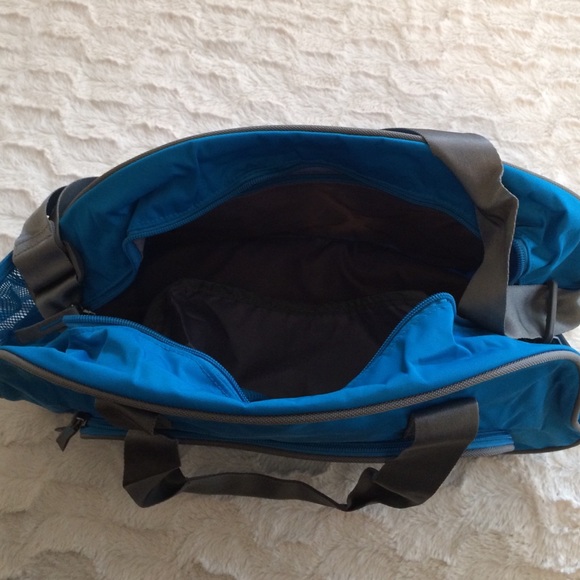 Gym Bag - Picture 2 of 4