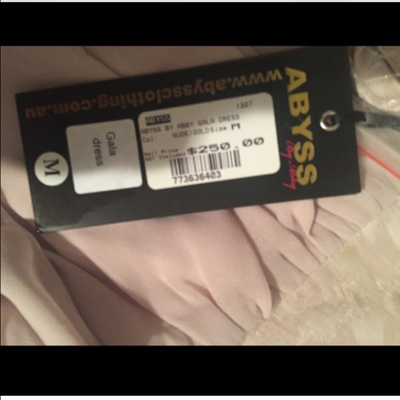 MUST GO❗️ ✨ HP Weekend Wardrobe 4.30.2016✨ - Picture 2 of 4