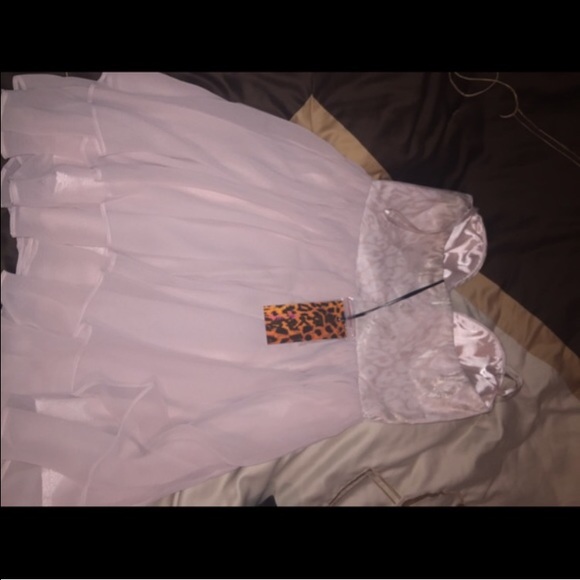 MUST GO❗️ ✨ HP Weekend Wardrobe 4.30.2016✨ - Picture 4 of 4