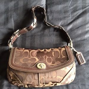 Coach Chelsea Optic Art Signature Shoulder Bag