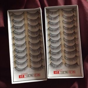 False Eyelashes (20 pairs)